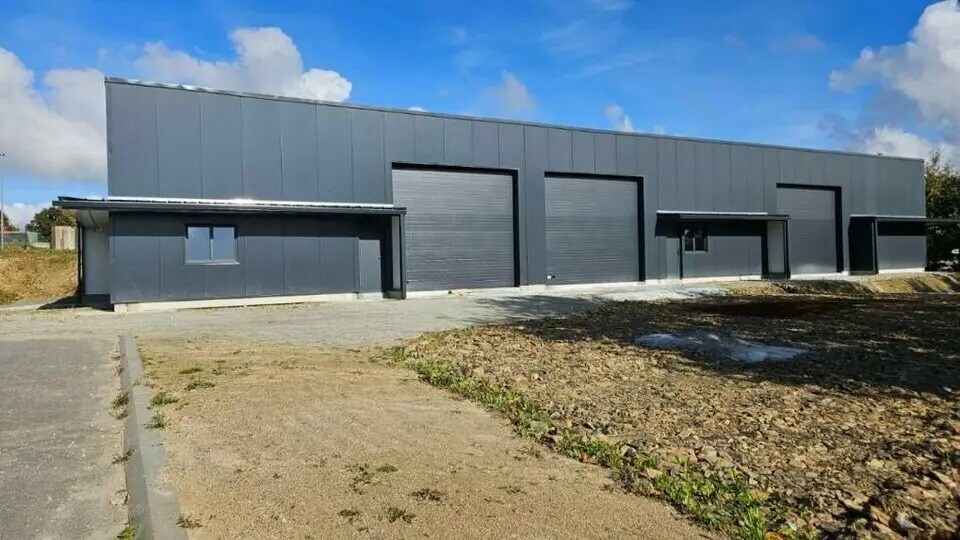 Flex in Saint-Ségal for lease - Building Photo - Image 2 of 6