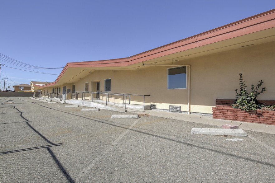 6137 Watt Ave, North Highlands, CA for lease - Building Photo - Image 1 of 14