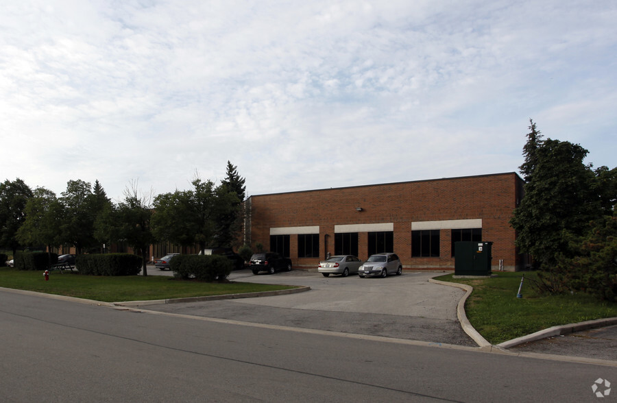 7315 Pacific Cir, Mississauga, ON for lease - Primary Photo - Image 1 of 2