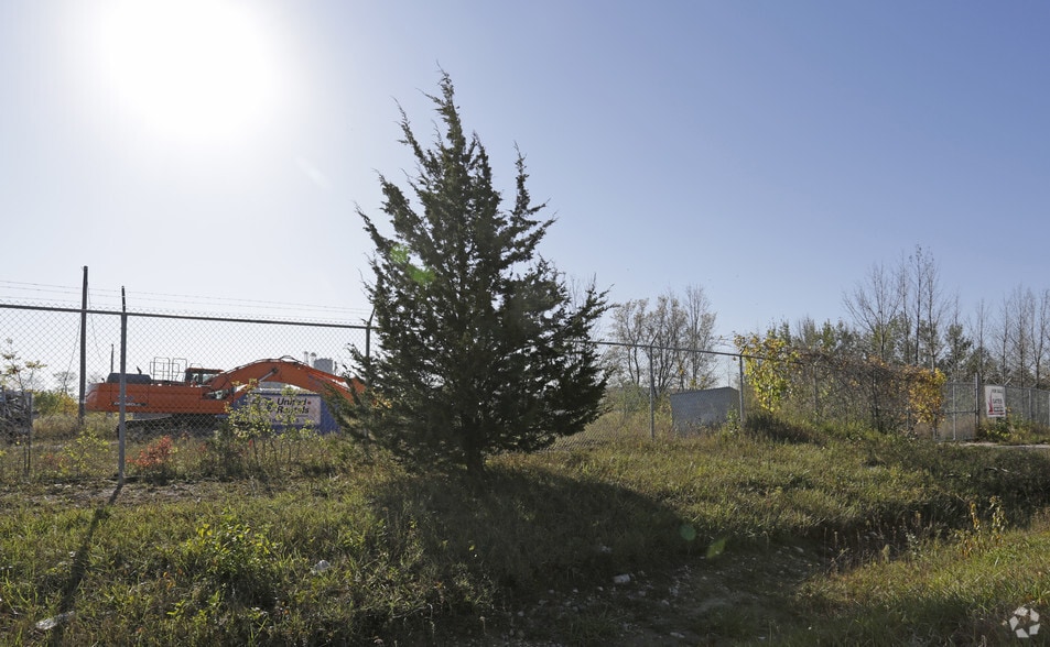 54 Campbell Rd, Guelph, ON for lease - Building Photo - Image 3 of 5