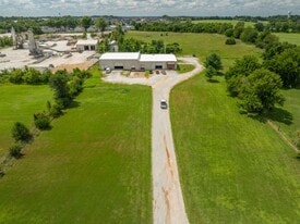 2420 W. State Hwy CC - Warehouse