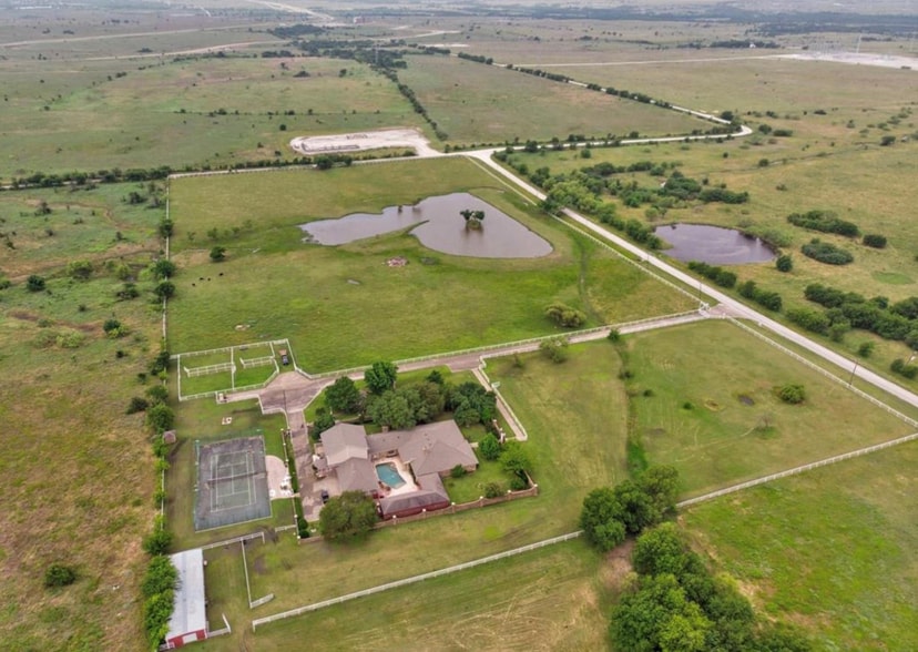 9905 Old Granbury Rd, Crowley, TX for sale - Aerial - Image 1 of 3