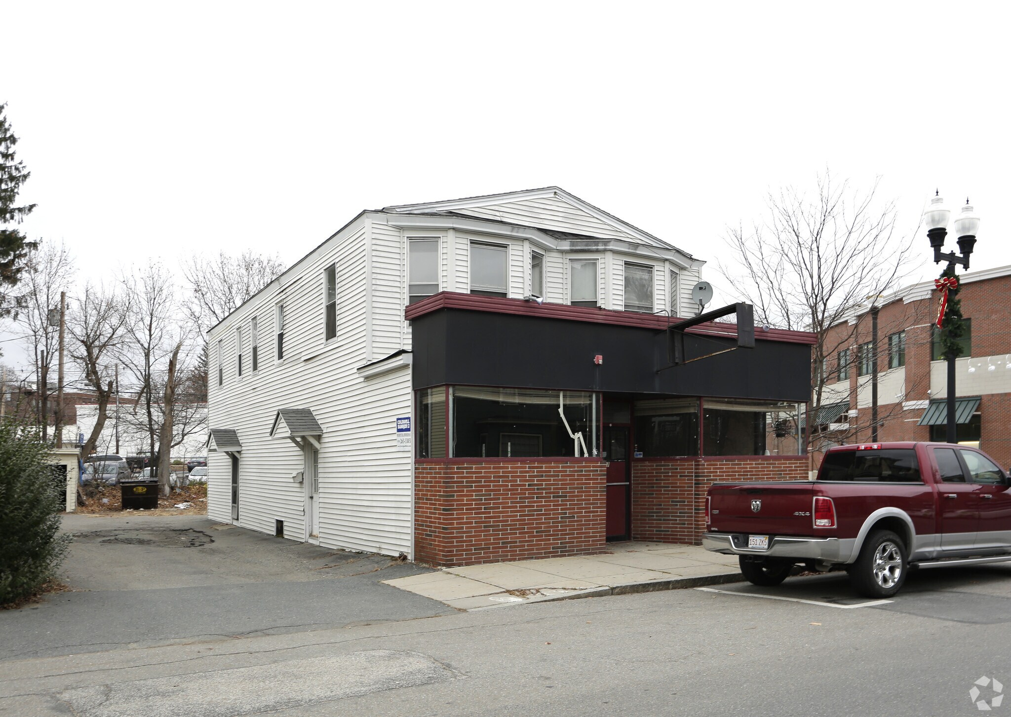 27 Main St, Maynard, MA 01754