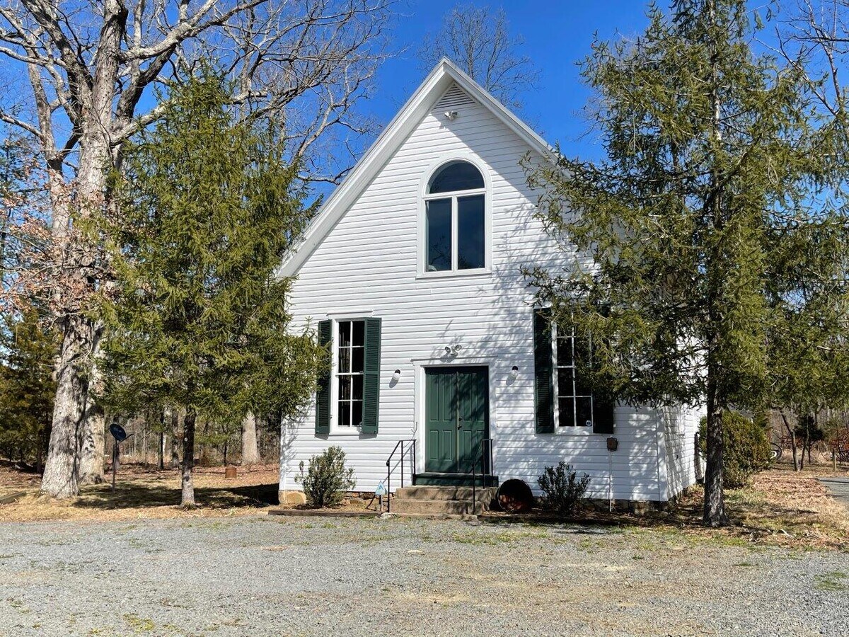 26532 Gum Spring Rd, Chantilly, VA 20152