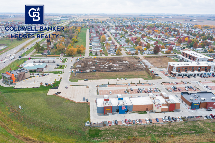 6001 Carlson Way, Marion, IA for sale - Building Photo - Image 3 of 8