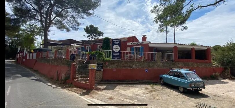 Retail in Saint-Cyr-sur-Mer for sale Building Photo- Image 1 of 6