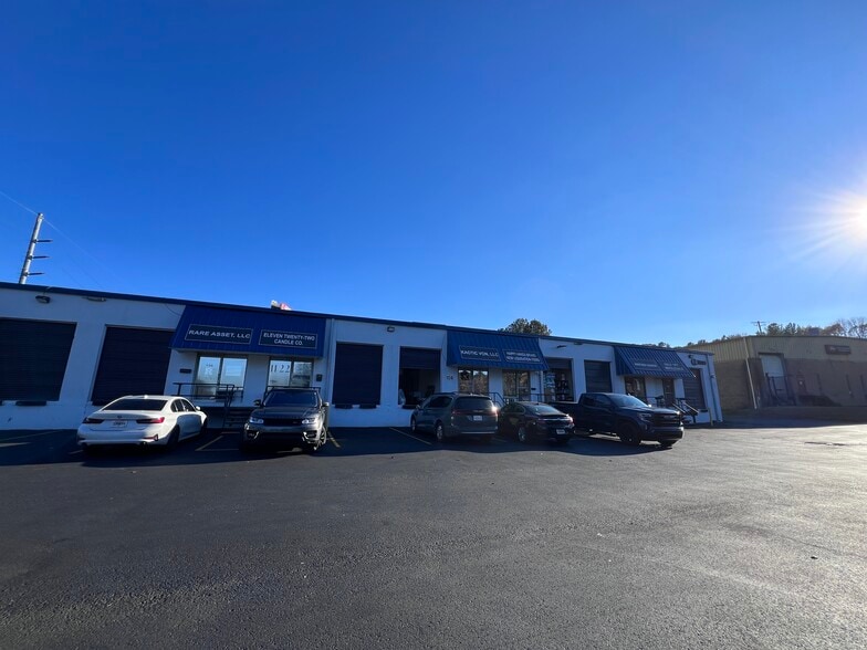 3700 Wendell Dr SW, Atlanta, GA for lease - Building Photo - Image 2 of 5