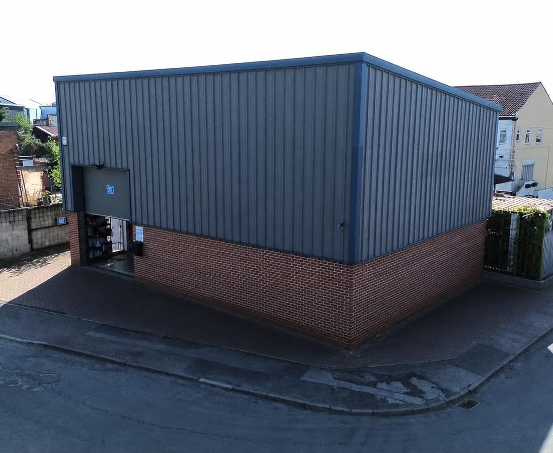 Russell St, Wakefield for lease Building Photo- Image 1 of 3