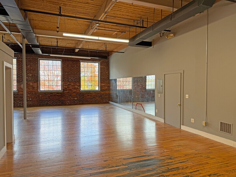 66 Third St, Dover, NH for lease - Building Photo - Image 2 of 2