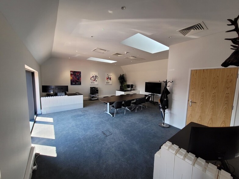 1-12 Dairy Barn Mews, Lawford for lease - Interior Photo - Image 2 of 5