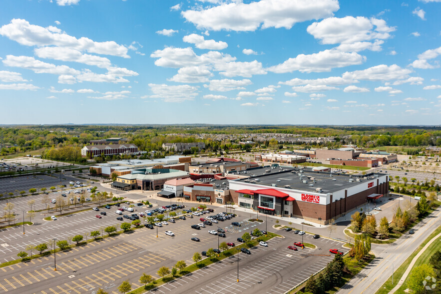 44075-44275 W 12 Mile Rd, Novi, MI for lease - Building Photo - Image 1 of 9