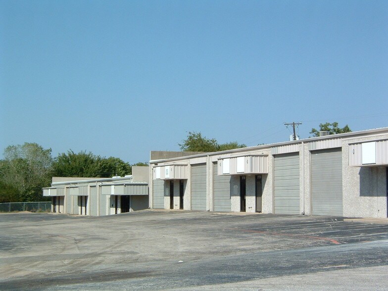 27012749 S Great Southwest Pky, Grand Prairie, TX 75052 Industrial