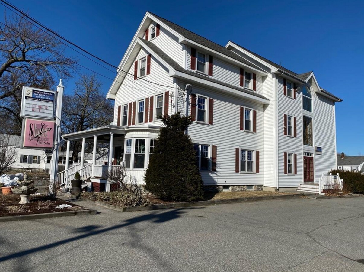 1401 Bridge St, Dracut, MA 01826