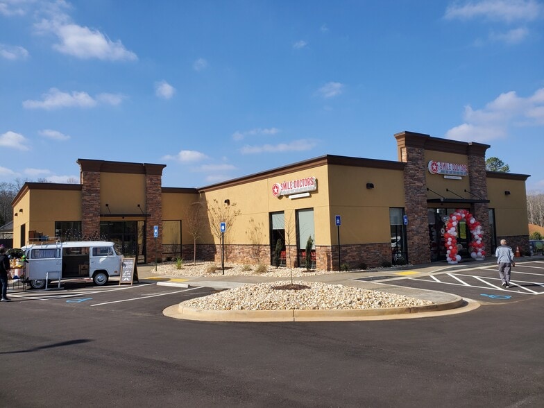 1071 S Enota Dr NE, Gainesville, GA for sale - Building Photo - Image 1 of 1