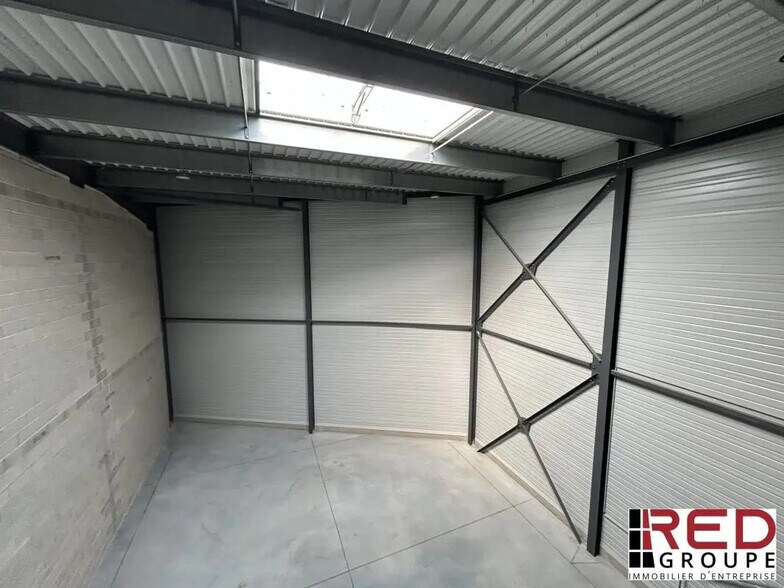 Industrial in Meyreuil for lease - Building Photo - Image 3 of 6