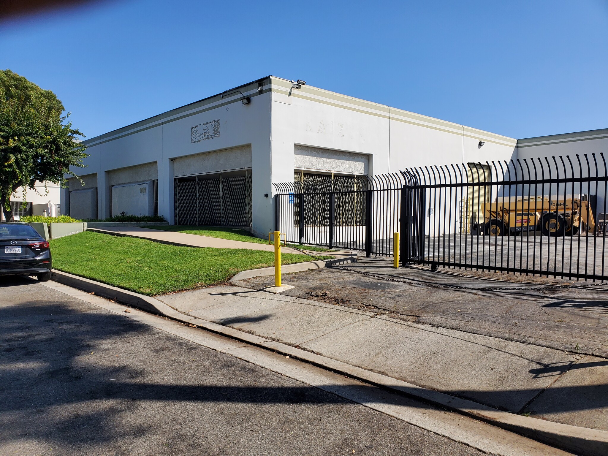 1512 Kona Dr, Compton, CA for lease Building Photo- Image 1 of 9