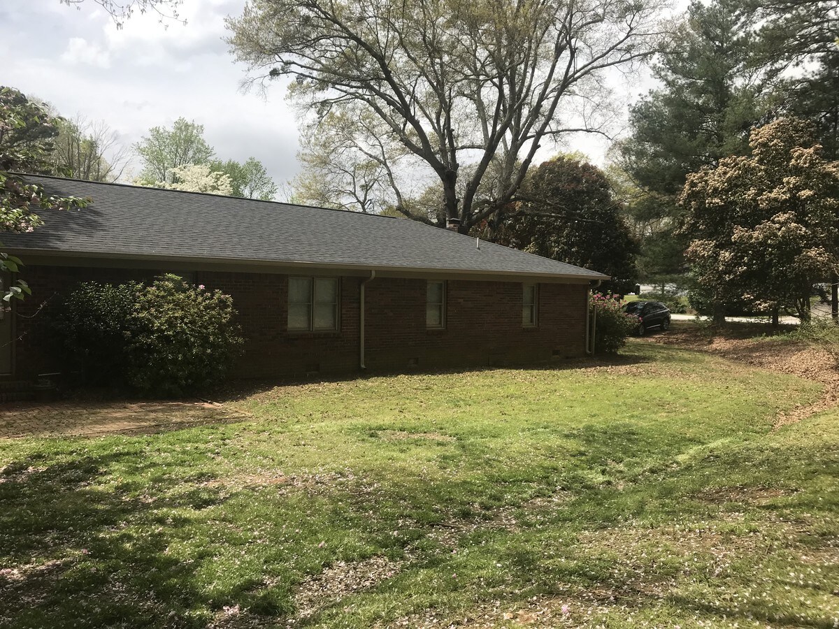 3376 Thompson Bridge Rd, Gainesville, GA 30506