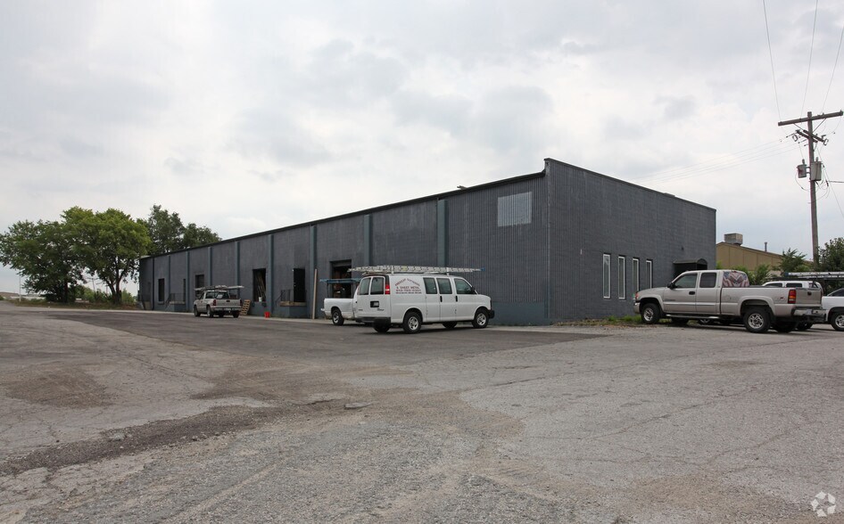 15339 S 169 Hwy, Olathe, KS for sale - Primary Photo - Image 1 of 1