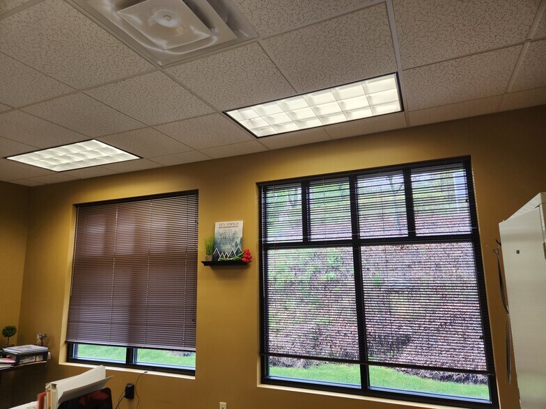 1100 Ashwood Dr, Canonsburg, PA 15317 Ashwood Commons Office Park