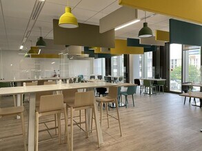 Office in Cergy for lease Interior Photo- Image 1 of 4