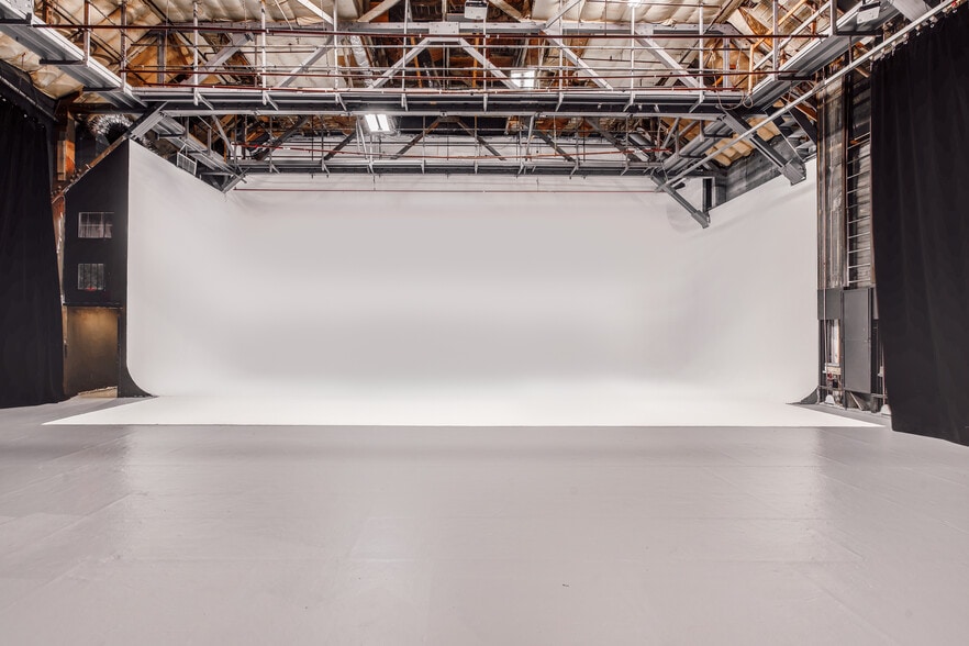 1215 Bates Ave, Los Angeles, CA for sale - Building Photo - Image 1 of 14