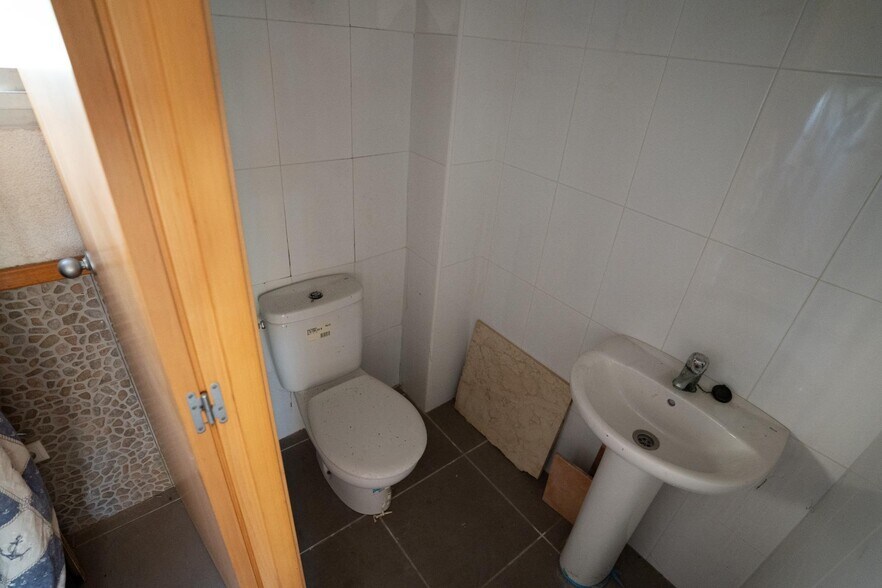 Retail in Benidorm for sale - Interior Photo - Image 3 of 4