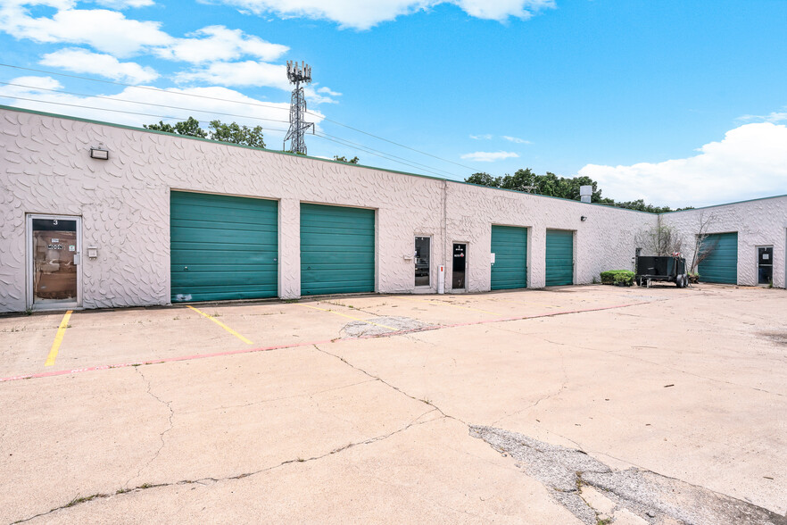 3620 Graves Blvd, Pantego, TX for lease - Building Photo - Image 3 of 5