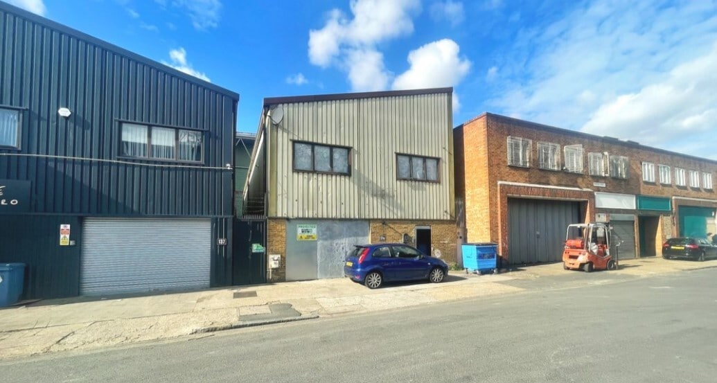 137A Ormside St, London for sale Building Photo- Image 1 of 1
