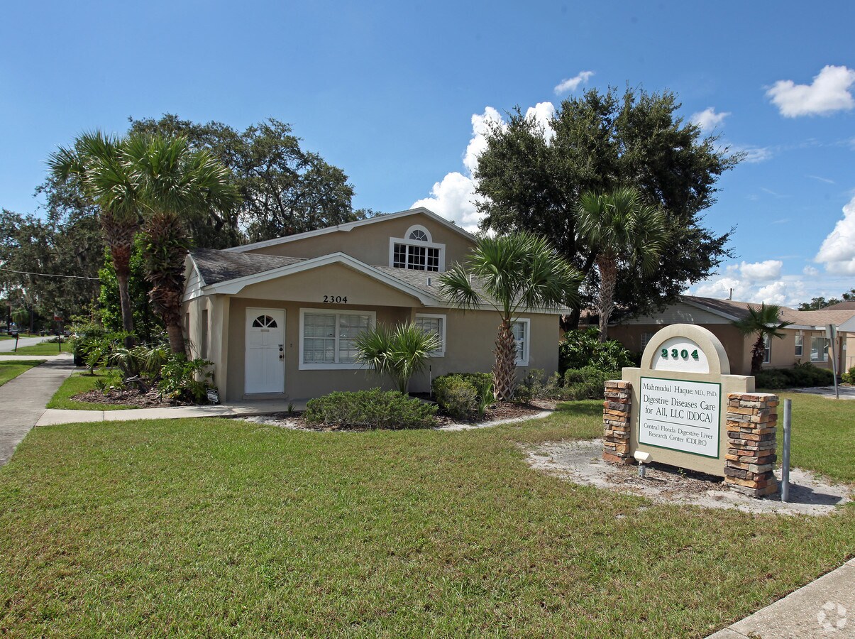 2304 Lakeland Hills Blvd, Lakeland, FL 33805