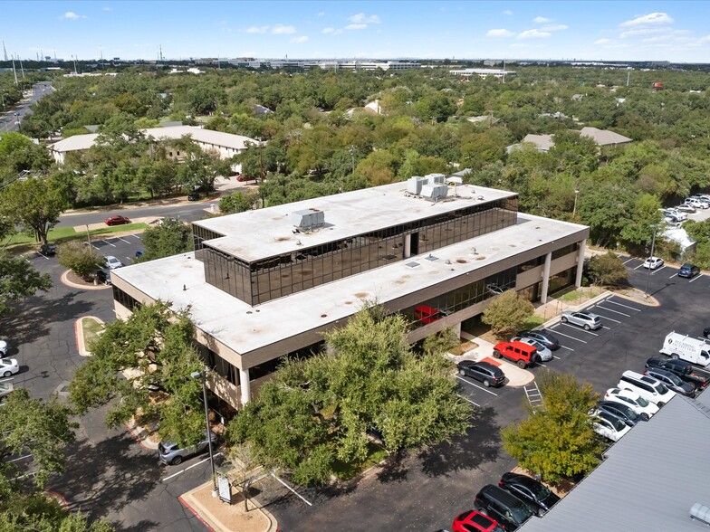 11675 Jollyville Rd, Austin, TX for lease - Building Photo - Image 2 of 8