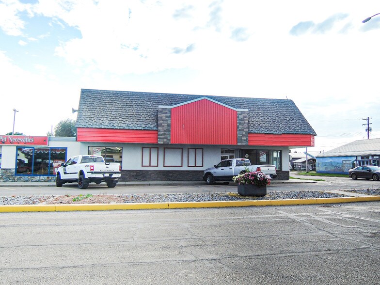 4901 Hankin St, Thorsby, AB for sale - Building Photo - Image 1 of 1