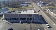 208-216 N Main St, Creve Coeur IL - Drive Through Restaurant