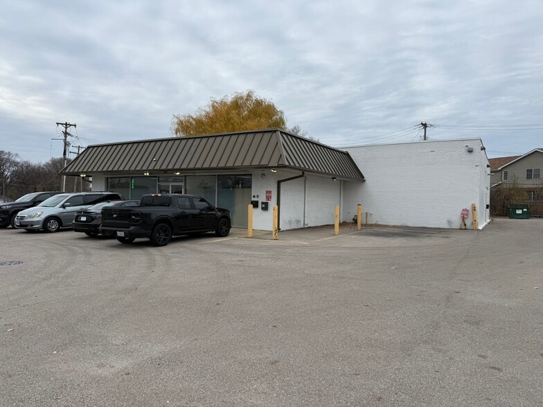 1111 E Ogden Ave, Naperville, IL for lease - Primary Photo - Image 1 of 5