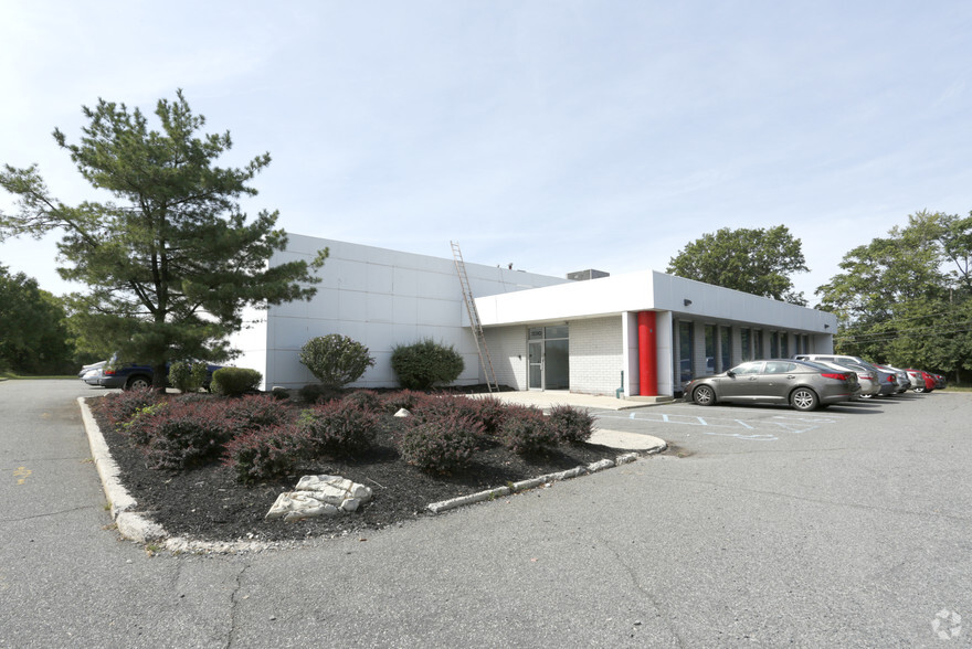 330 Talmadge Rd, Edison, NJ for lease - Primary Photo - Image 1 of 8