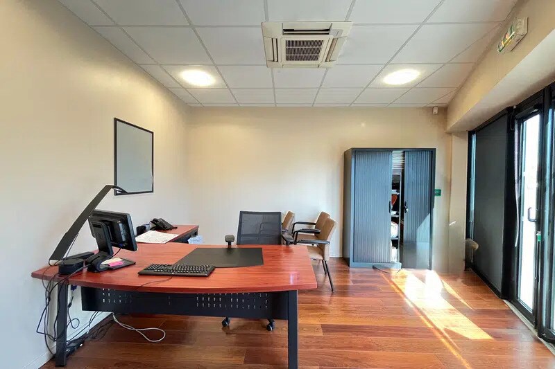 Office in Montpellier for lease - Interior Photo - Image 3 of 13