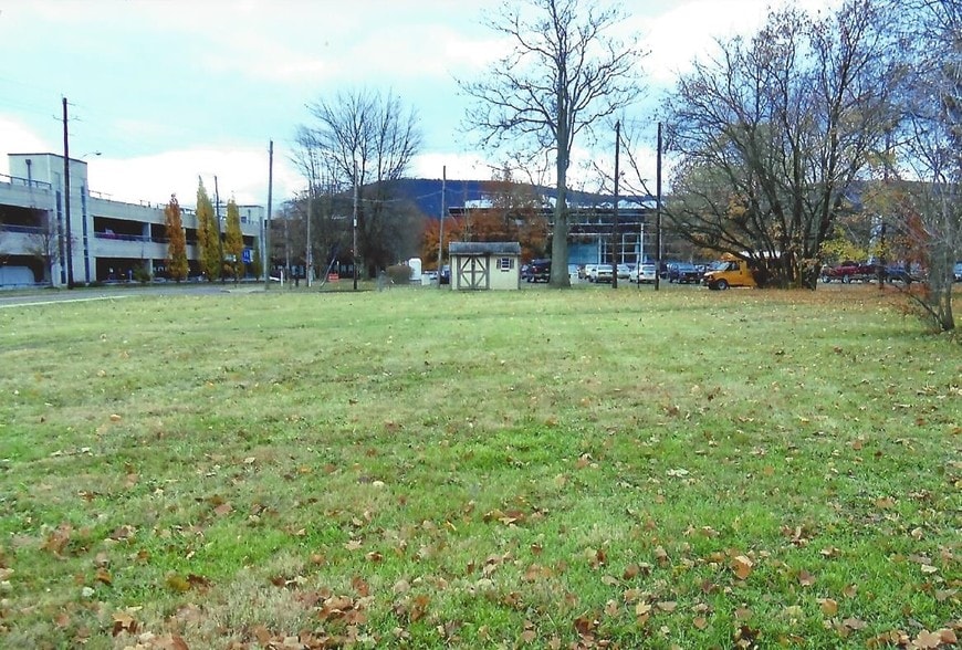 123 Baker St, Corning, NY for sale - Building Photo - Image 1 of 1