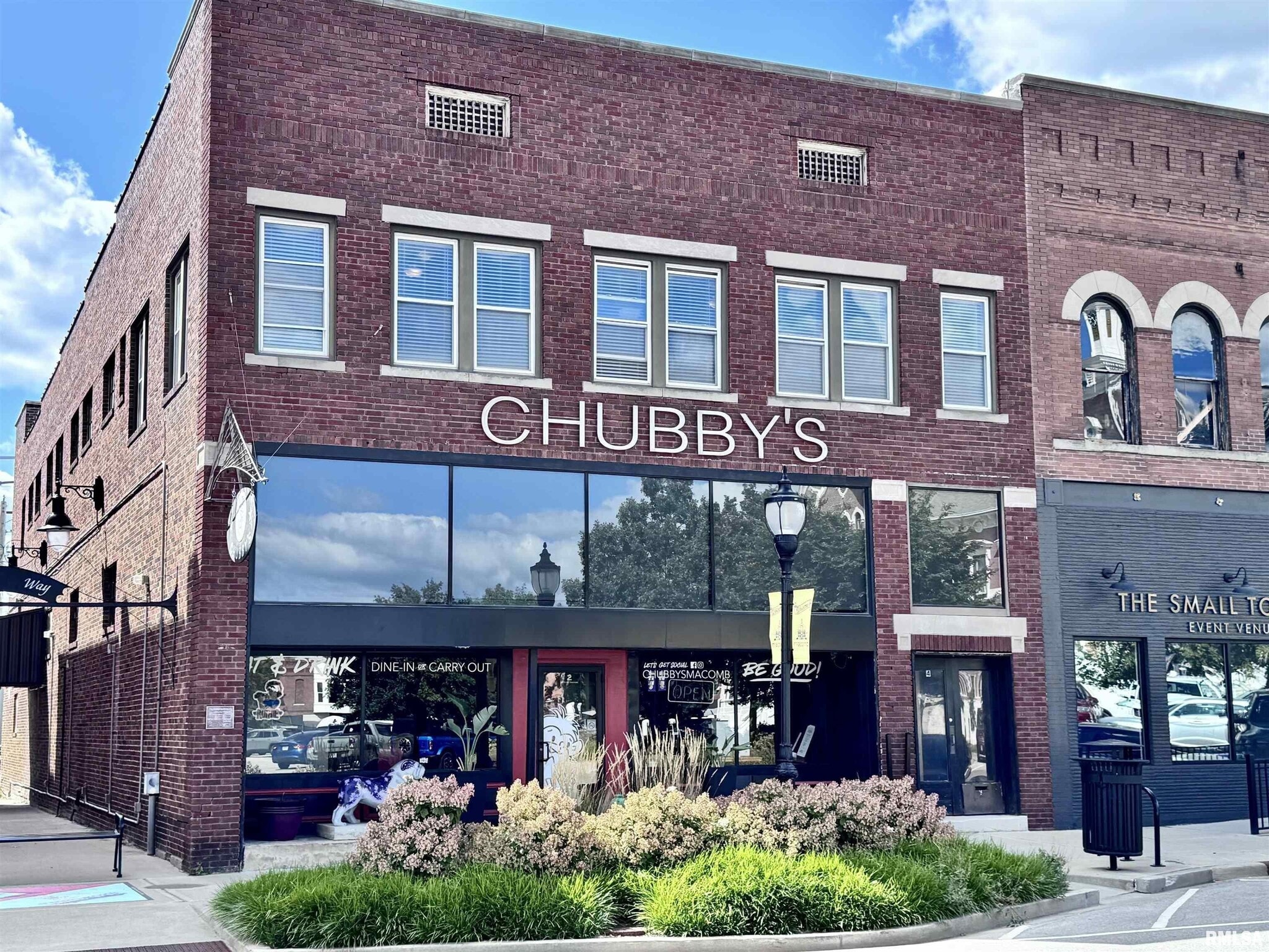 2 W Side Sq, Macomb, IL for sale Primary Photo- Image 1 of 19