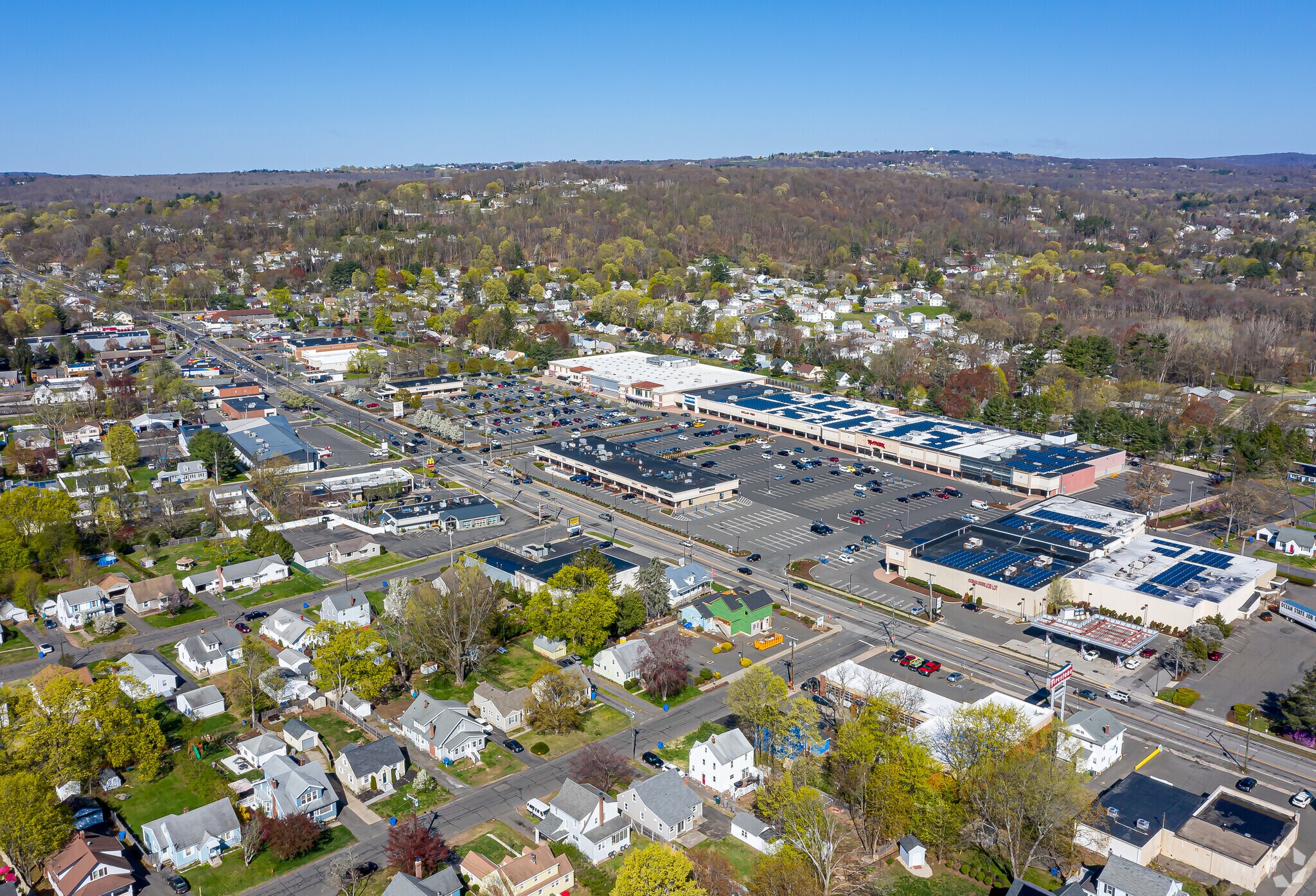 683 Farmington Ave, Bristol, CT 06010 Bristol Plaza