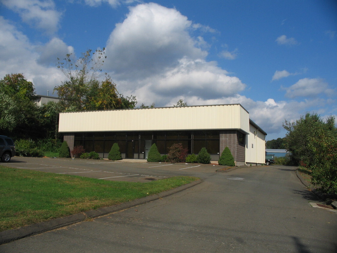 21 Overlook Dr, Hamden, CT for lease Building Photo- Image 1 of 15