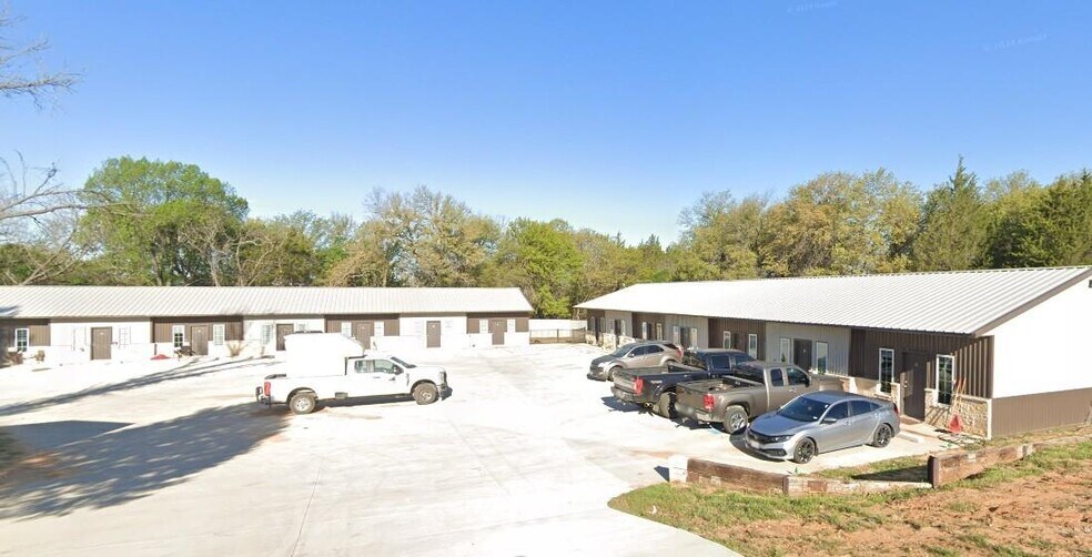 217 Price Ln, Weatherford, TX for sale - Primary Photo - Image 1 of 1