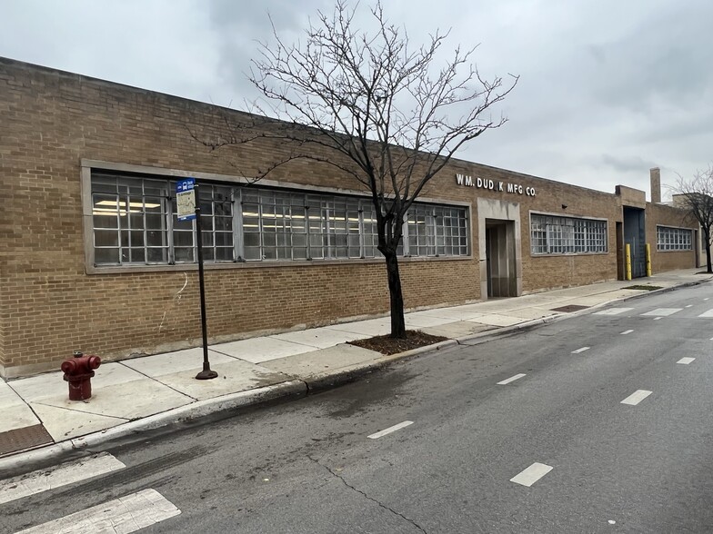 4901 W Armitage Ave, Chicago, IL for sale - Building Photo - Image 2 of 3