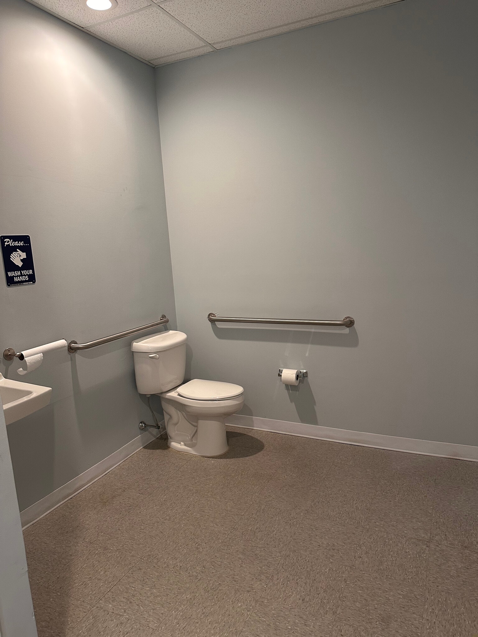 200 Creek Crossing Blvd, Hainesport, NJ for lease Interior Photo- Image 1 of 5