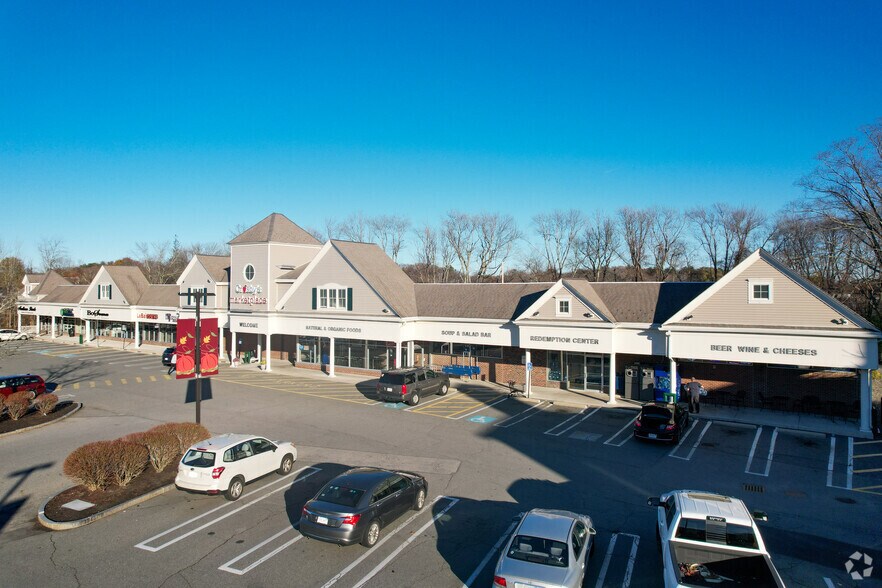 40 Central St, MA 01833