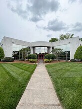 1540 Westbrook Plaza Dr, Winston-Salem, NC for lease Interior Photo- Image 1 of 1