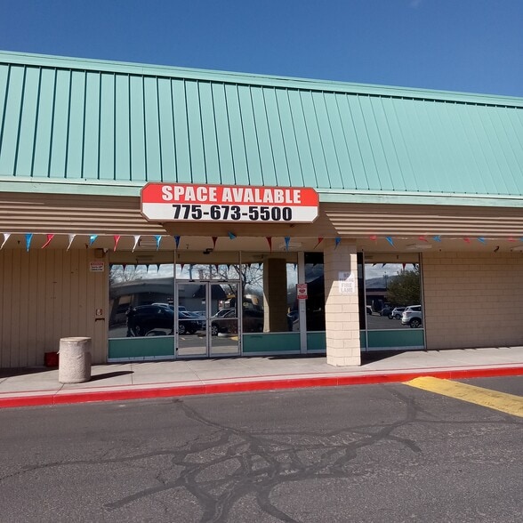 500-690 E Prater Way, Sparks, NV for lease - Building Photo - Image 1 of 7