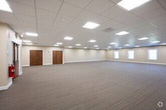 41 Romano Vineyard way, North Kingstown, RI for lease Interior Photo- Image 2 of 3