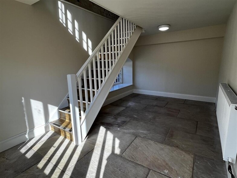 Cringle Ln, Stoke Rochford for lease - Building Photo - Image 3 of 20