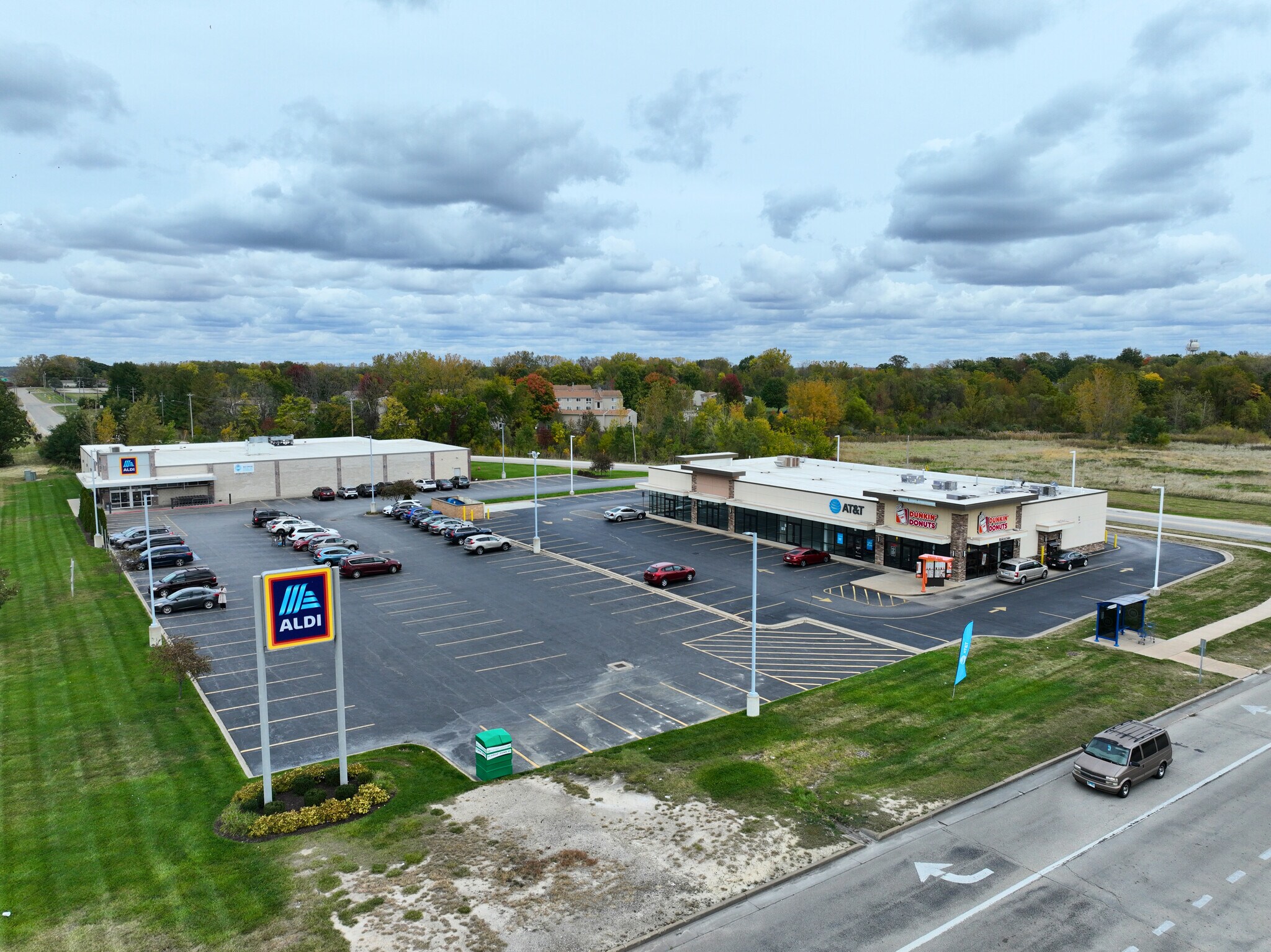 1210 18th St, Silvis, IL for lease Building Photo- Image 1 of 7