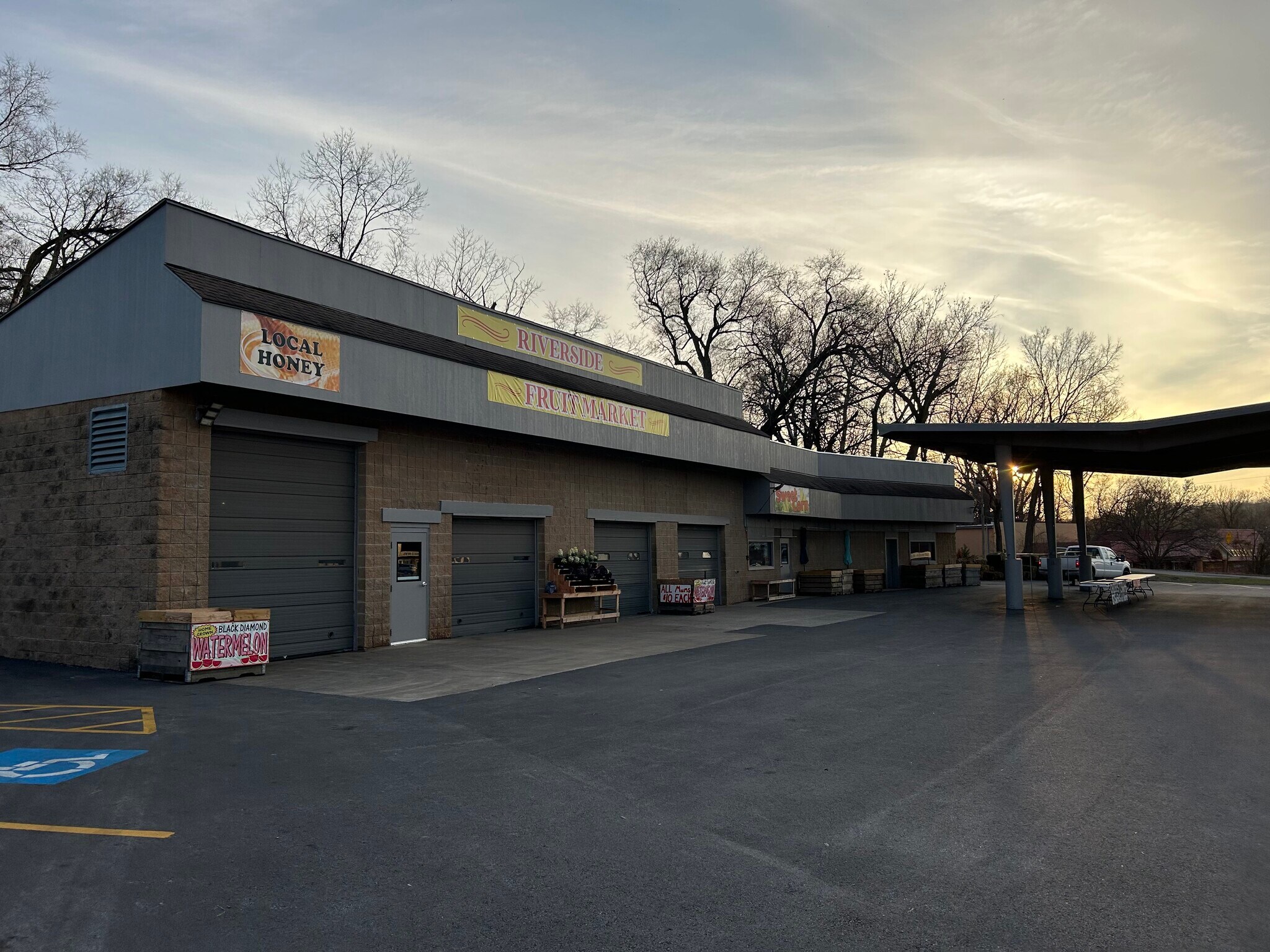 2401 NW Vivion Rd, Riverside, MO 64150 Retail for Lease