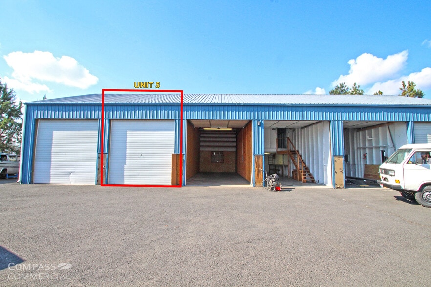 20580 Painters Ct, Bend, OR for lease - Building Photo - Image 1 of 7